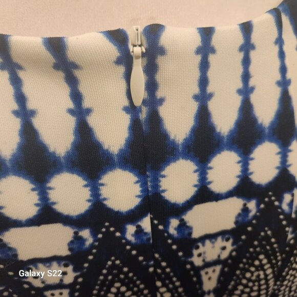Vince Camuto Print Dress. NWT. Size 6 - Picture 9 of 15